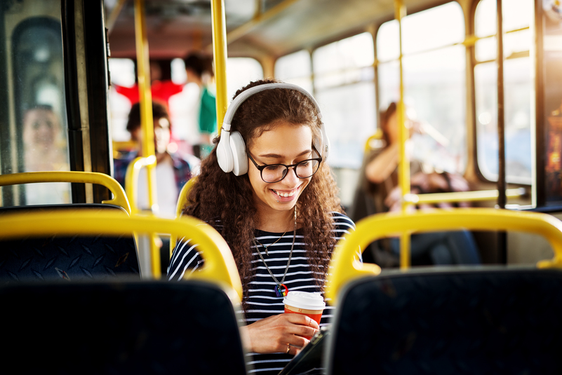 O Impacto do Transporte Público na Sociedade: Benefícios e Desafios